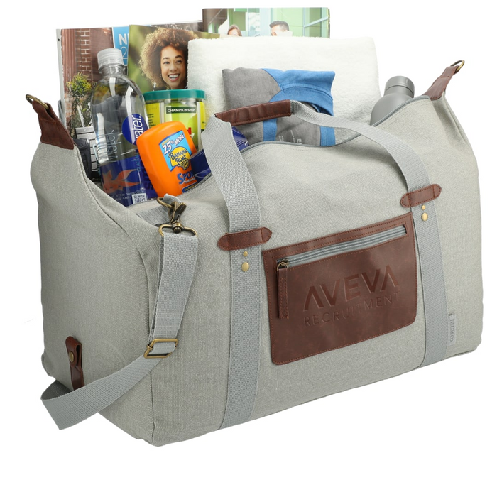 Angle-Right and Blank view of the Field & Co.® Classic 20" Duffel Bag