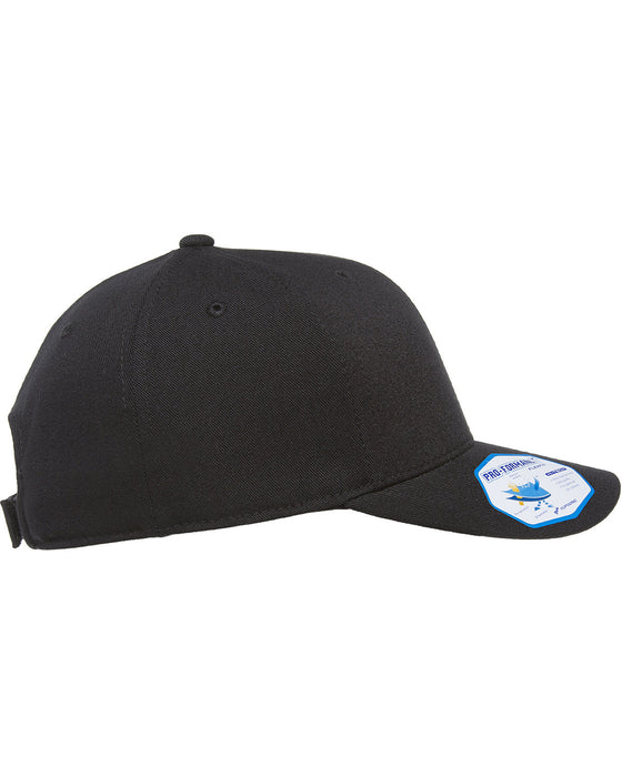 Right view of the Flexfit Adult Pro-Formance® Solid Cap