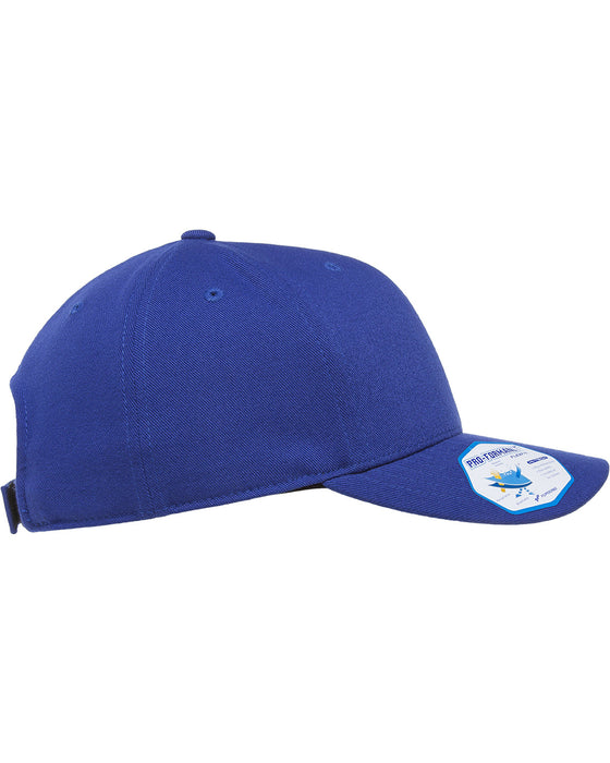 Right view of the Flexfit Adult Pro-Formance® Solid Cap