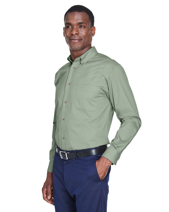 Right view of the Men's Easy Blend™ Long-Sleeve Twill Shirt with Stain-Release