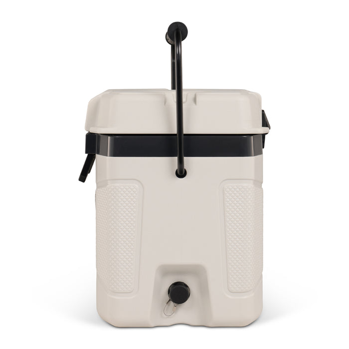 Igloo ® Trailmate 25 Qt Hard Side Cooler